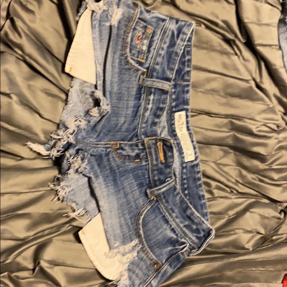 Hollister cut off shorts